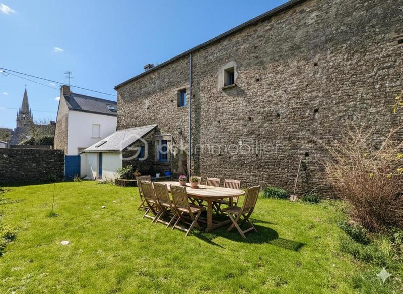 Maison - 140 m² - 4 pièces