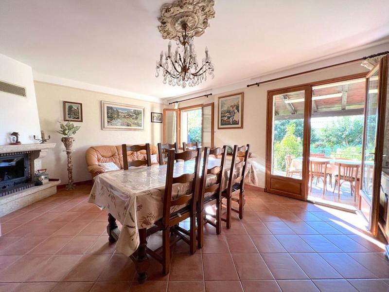 Villa - 90 m² - 4 pièces