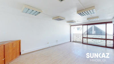 Local d'activités - 345 m²