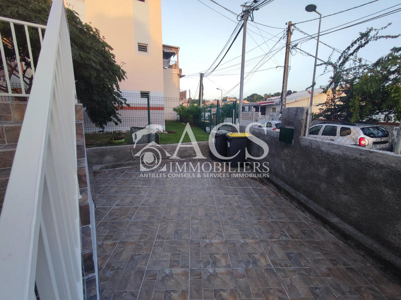 Appartement - 70 m² - 4 pièces