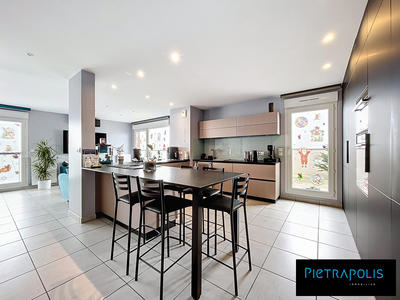 Appartement - 91 m² - 3 pièces