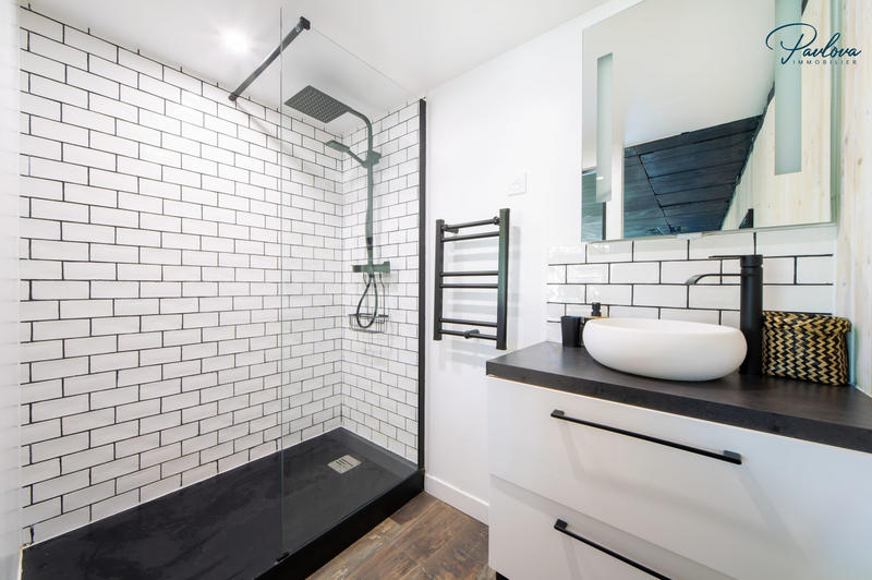 Villa - 205 m² - 6 pièces