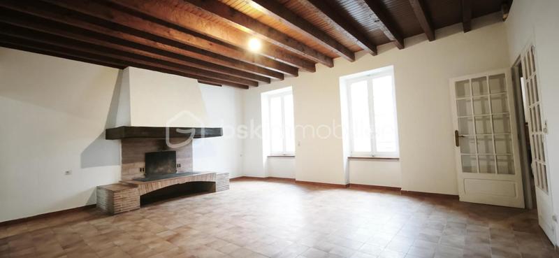 Studio - 123 m² - 5 pièces