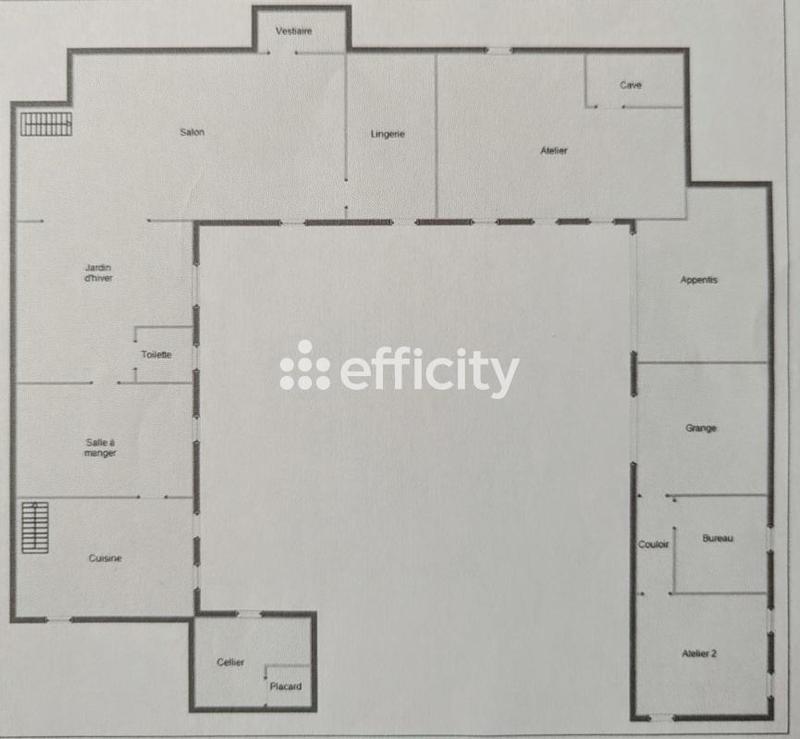 Maison - 335 m² - 10 pièces