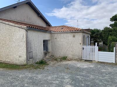 Maison - 100 m² - 8 pièces