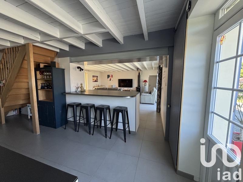 Maison - 215 m² - 8 pièces