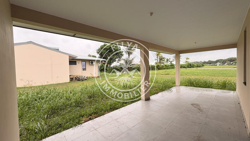 Maison - 93 m² - 4 pièces