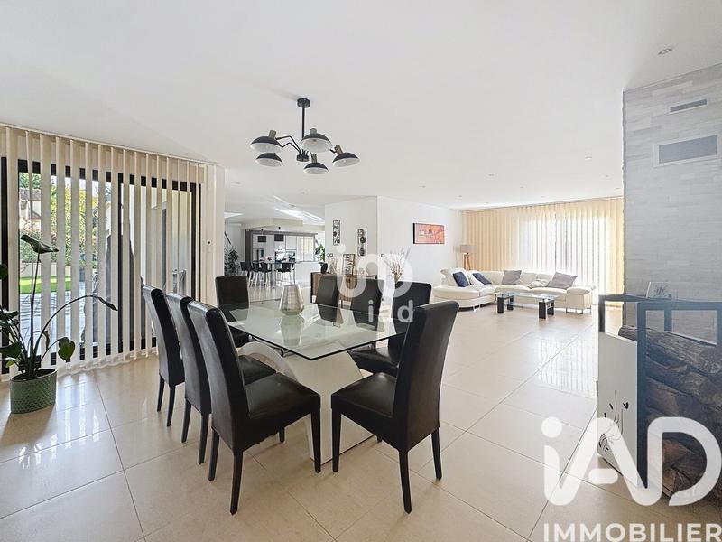 Maison - 290 m² - 7 pièces