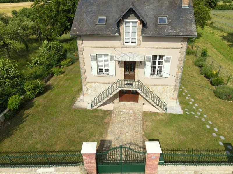 Maison - 144 m² - 6 pièces