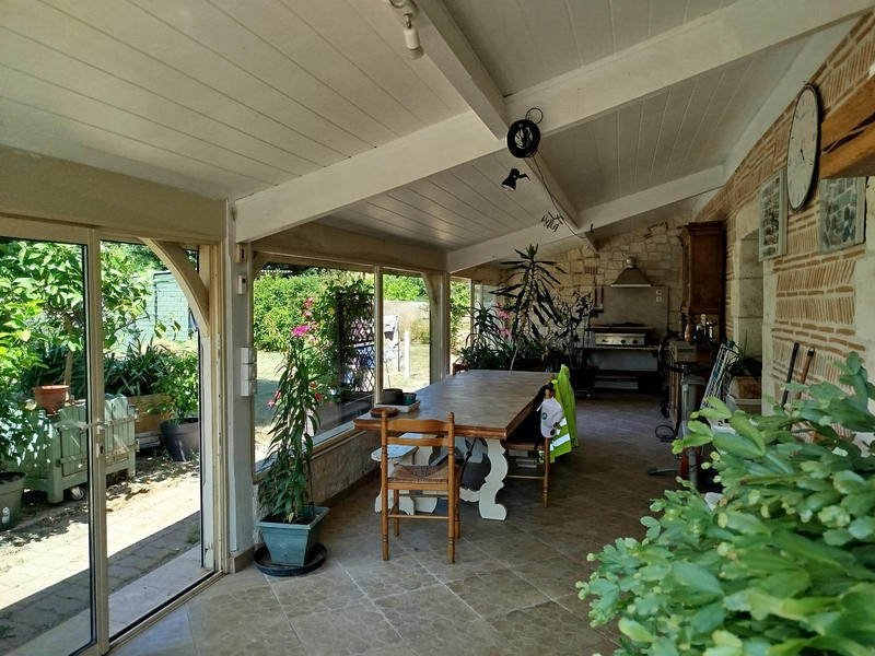 Maison - 215 m² - 6 pièces