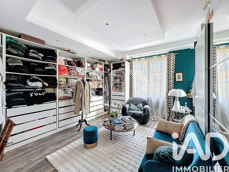 Maison - 187 m² - 11 pièces