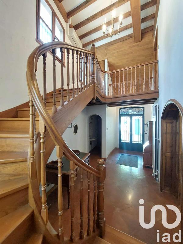 Maison - 389 m² - 10 pièces