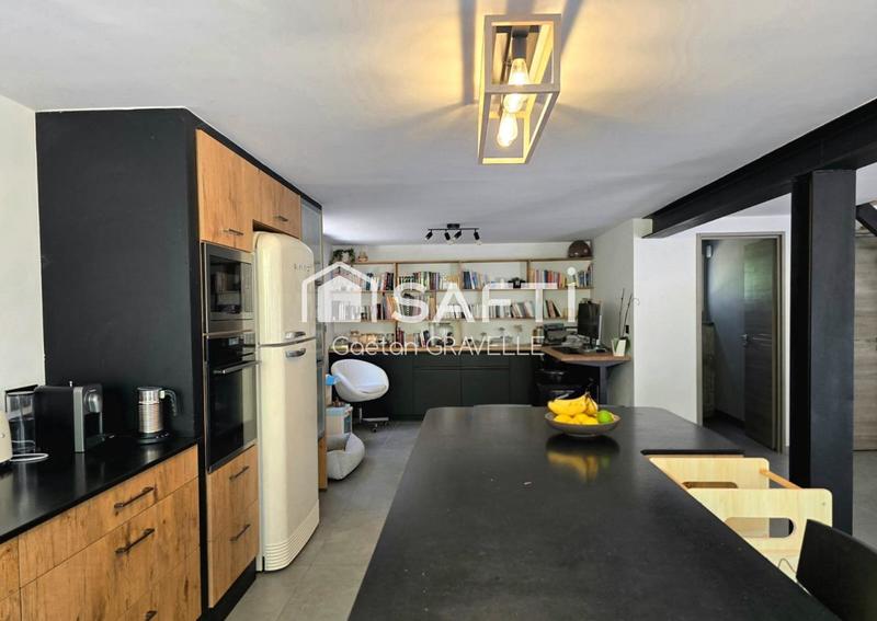 Maison - 192 m² - 5 pièces