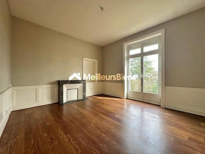 Appartement ancien - 70 m² - 3 pièces