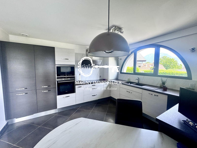 Villa - 185 m² - 6 pièces