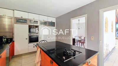 Maison - 159 m² - 6 pièces