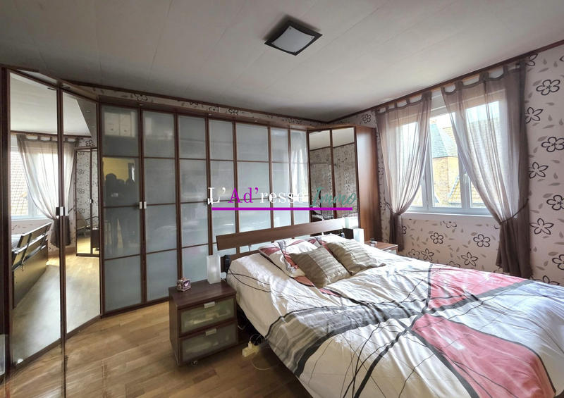 Maison - 290 m² - 10 pièces