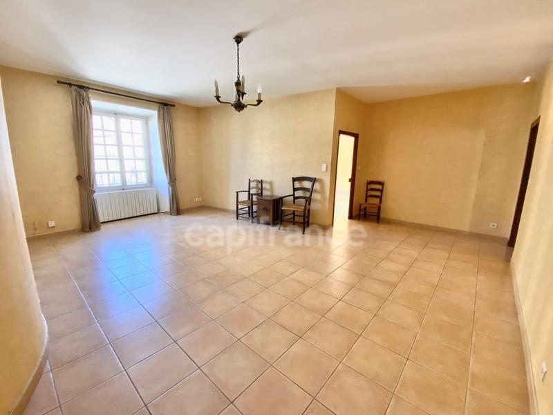 Maison - 265 m² - 10 pièces