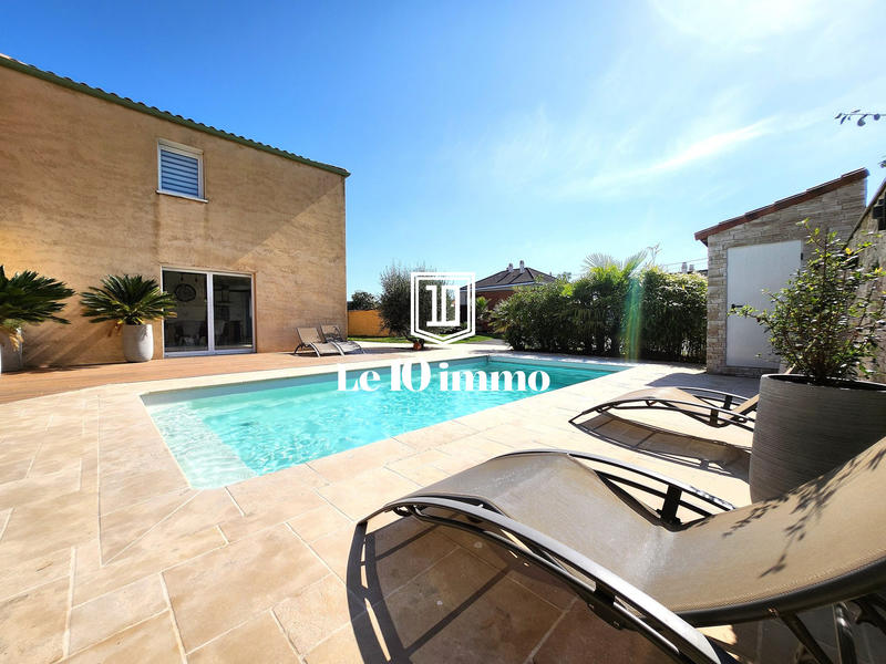 Maison - 180 m² - 7 pièces