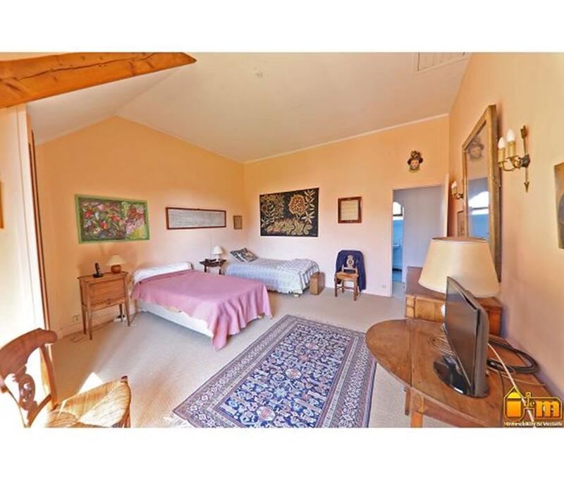 Propriété - 167 m² - 6 pièces