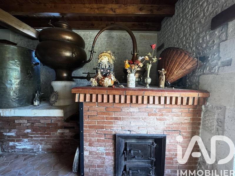 Maison - 306 m² - 9 pièces