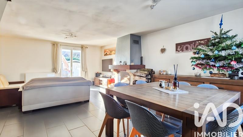 Maison - 97 m² - 5 pièces