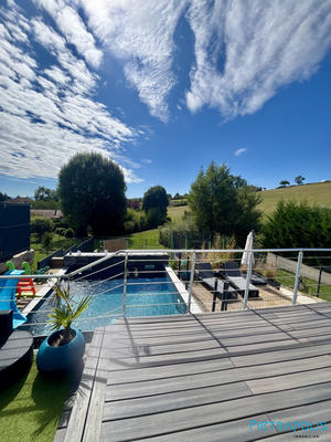 Maison traditionnelle - 105 m² - 4 pièces