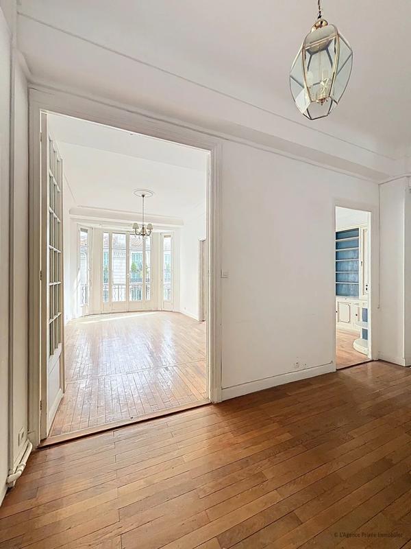 Appartement - 126 m² - 5 pièces