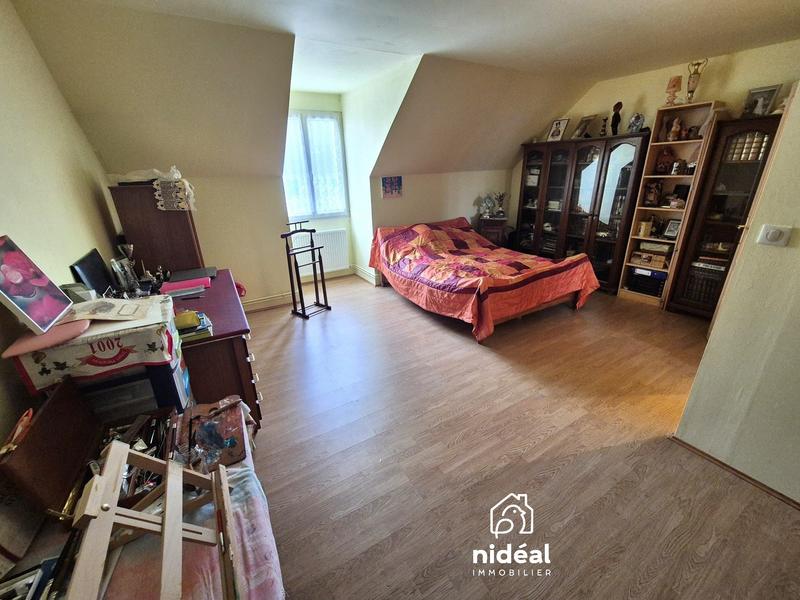 Maison - 228 m² - 9 pièces