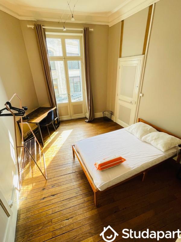 Chambre - 11 m² - 1 pièce