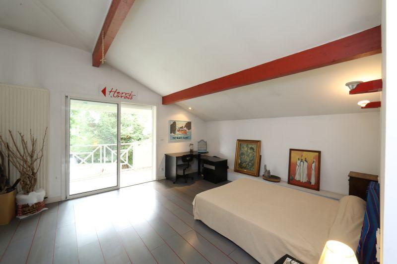 Villa - 270 m² - 7 pièces