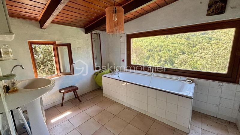 Maison en pierre - 77 m² - 3 pièces