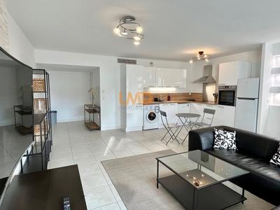 Appartement - 65 m² - 3 pièces