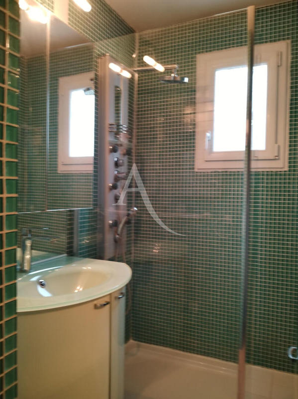 Maison - 80 m² - 5 pièces