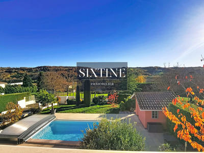 Villa - 149 m² - 8 pièces