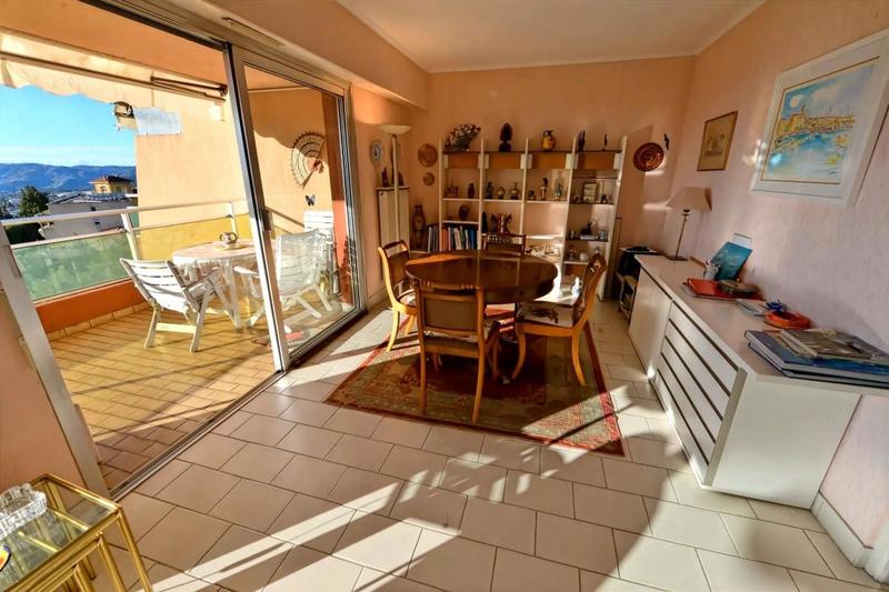 Appartement - 98 m² - 3 pièces