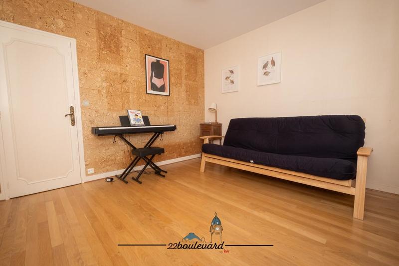 Pavillon - 240 m² - 10 pièces