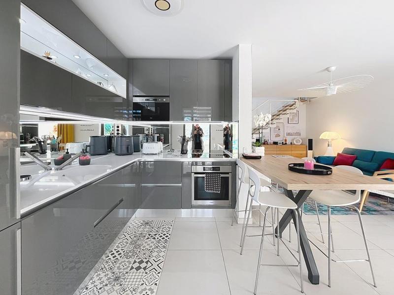 Appartement - 107 m² - 3 pièces