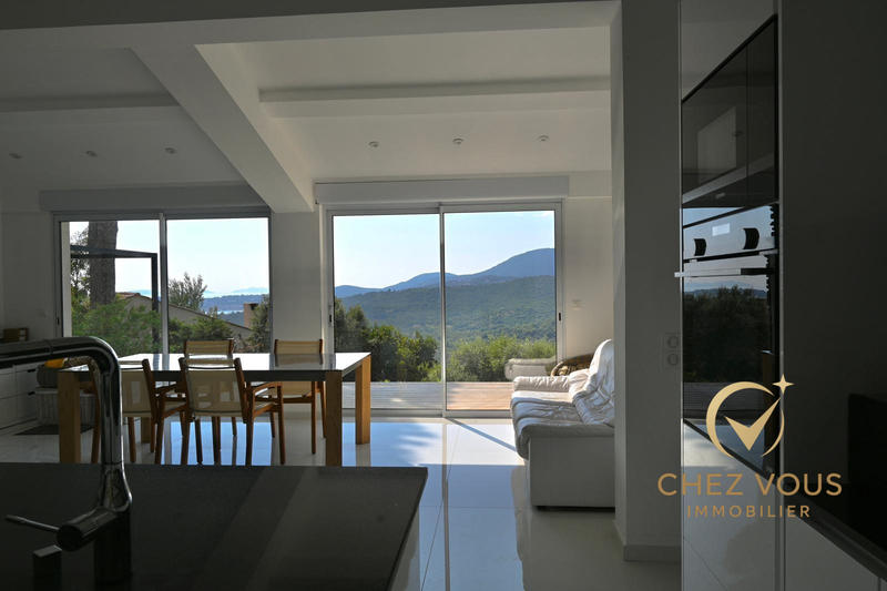 Villa - 200 m² - 7 pièces