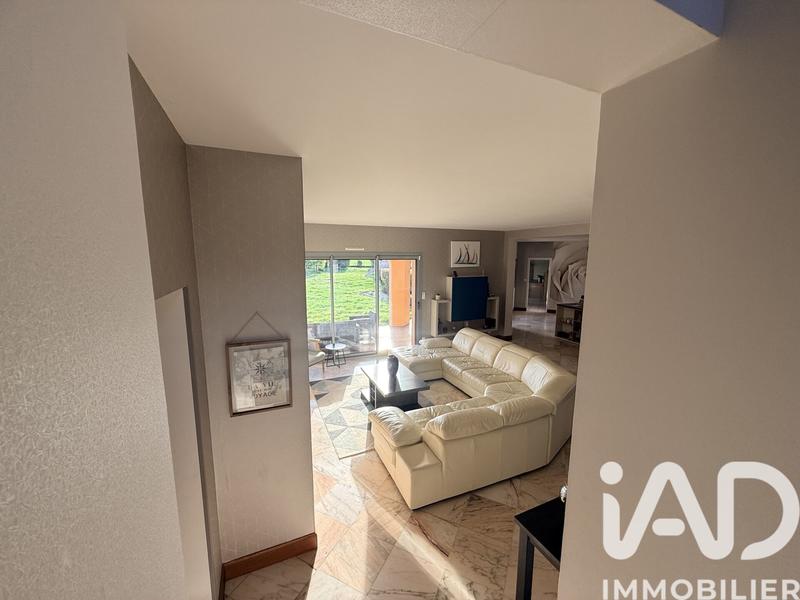 Maison de maîtres - 360 m² - 8 pièces