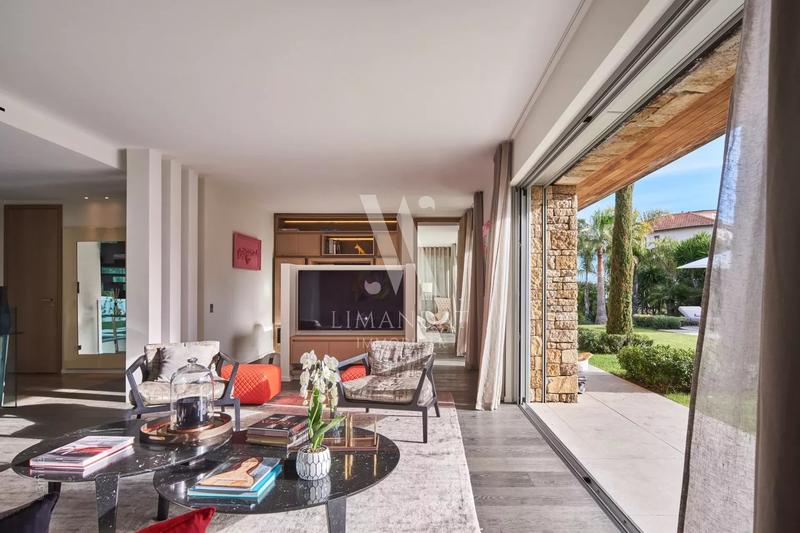 Villa - 330 m² - 7 pièces