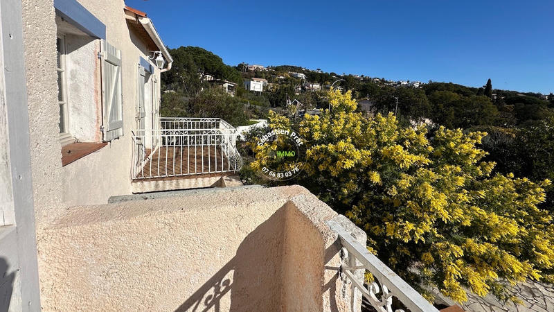 Maison - 187 m² - 9 pièces