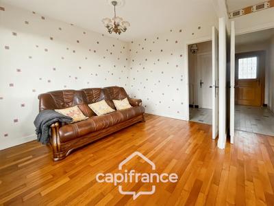 Maison - 98 m² - 6 pièces