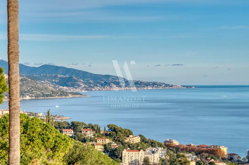 Appartement - 111 m² - 4 pièces