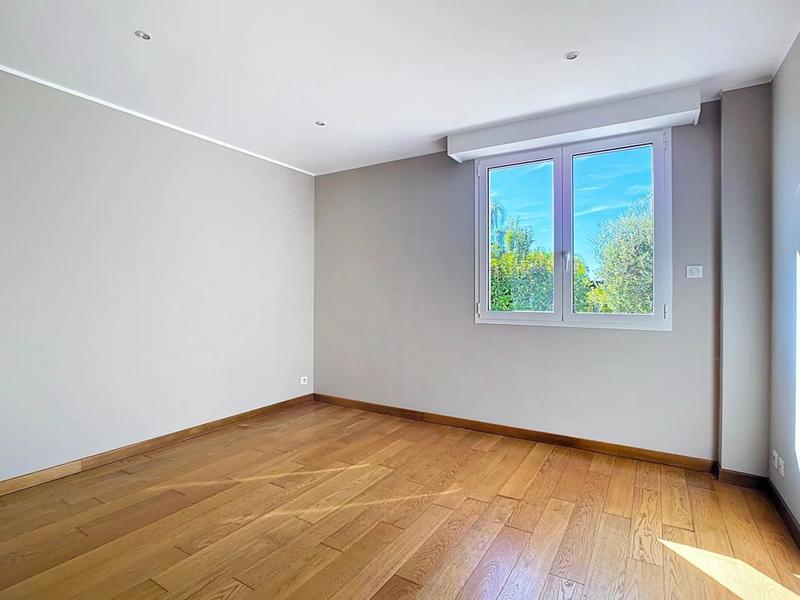 Villa - 195 m² - 7 pièces