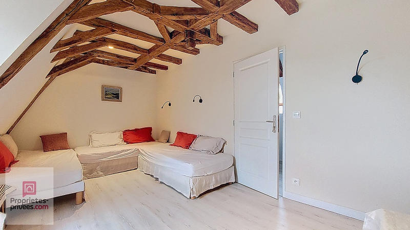 Maison - 200 m² - 6 pièces