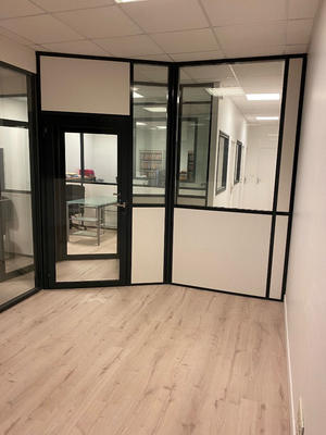 Bureau - 9 m² - 1 pièce