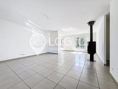 Maison - 99 m² - 5 pièces
