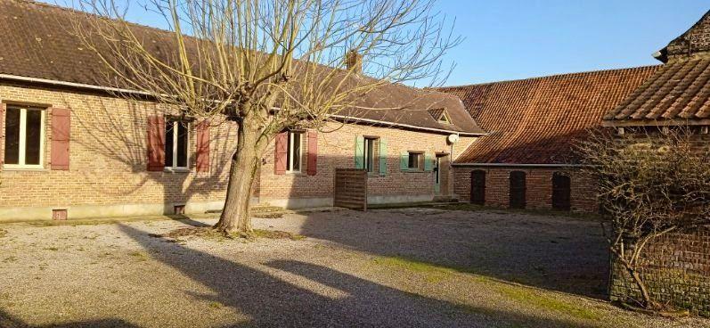 Corps de ferme - 244 m² - 7 pièces