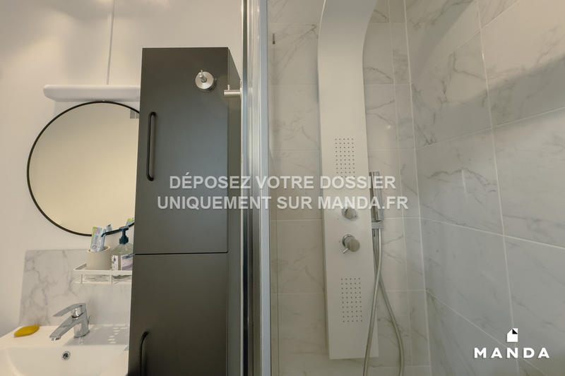 Chambre - 9 m² - 6 pièces